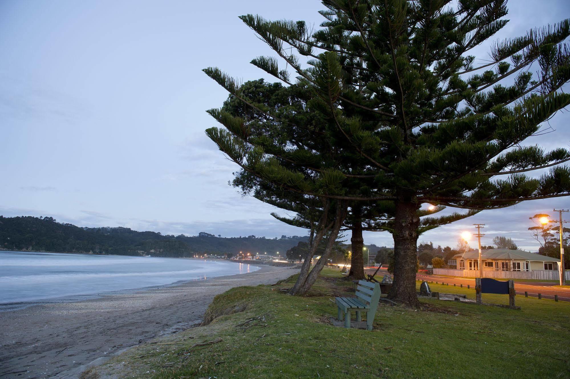 The Oceanside Motel Whitianga Exterior foto